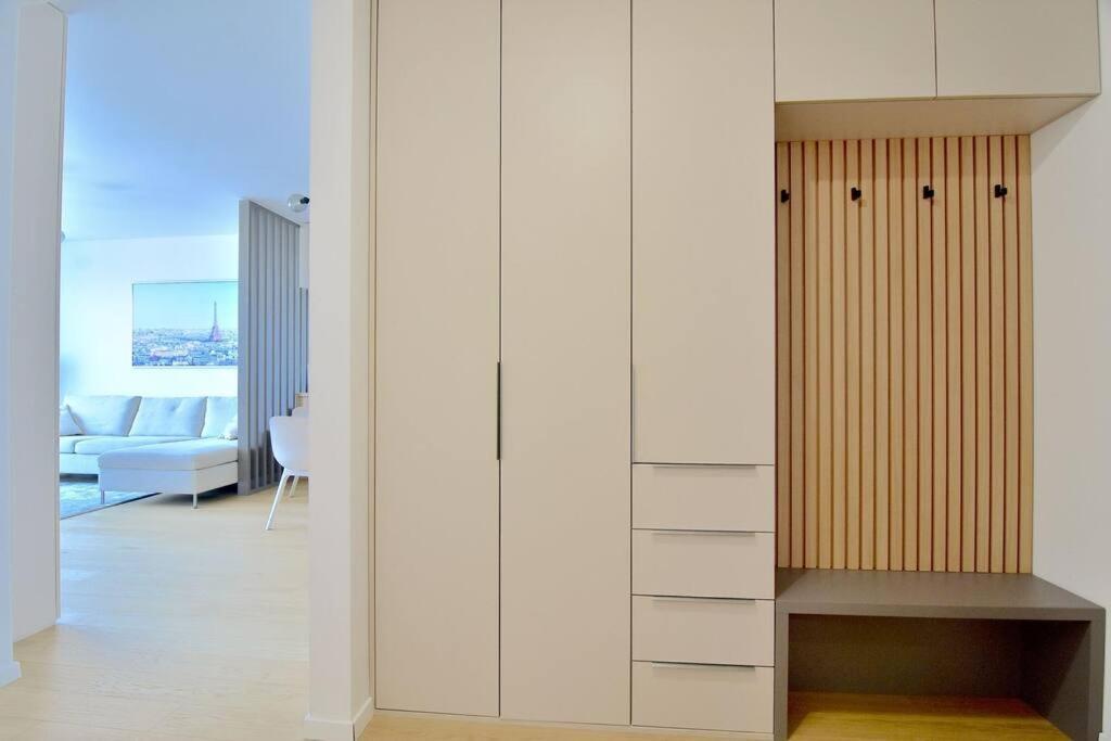 Apartmán Downtown Charm With Free Parking Spot Bratislava Exteriér fotografie