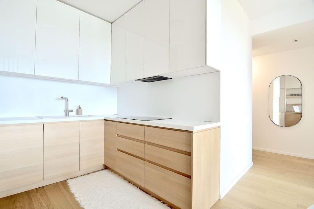 Apartmán Downtown Charm With Free Parking Spot Bratislava Exteriér fotografie